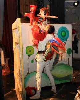 Cine sunt "magicienii" care dau viață păpușilor de la teatru - 2