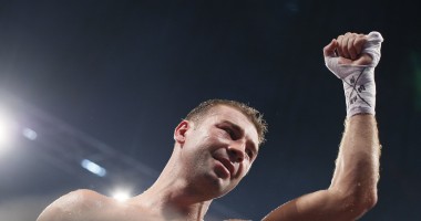 Stire din Sport : Lucian Bute, operat cu succes la mâna stângă