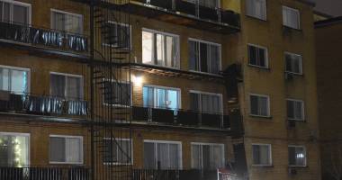 GALERIE FOTO / Doi morți și un rănit după ce balconul apartamentului lui Bute din Lachine s-a prăbușit - 3