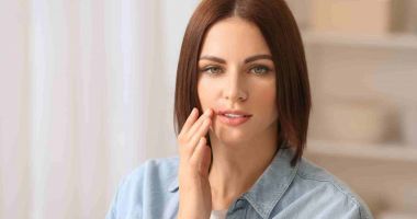 Stire din Sănătate : V-ați trezit cu buzele umflate? Care pot fi cauzele