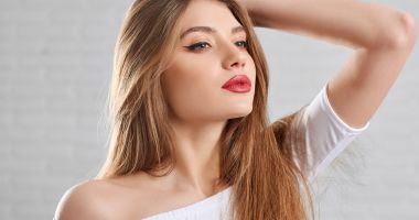 Vă doriți buze voluptuoase? Interveția se face cu ajutorul acidului hialuronic