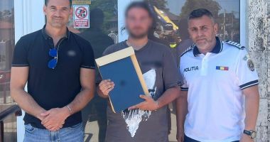 Stire din Eveniment : Furt de 8.000 de lei, în localitatea Tuzla. Autorul, un minor de 15 ani, a fost depistat