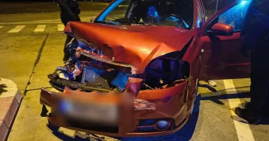Stire din Eveniment : Accident rutier pe A4. Jandarmii au adăpostit un copil și doi adulți de frig