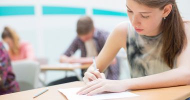 Stire din Cultură-Educație : Peste 4000 de absolvenți s-au înscris la examenul de Bacalureat, la Constanța