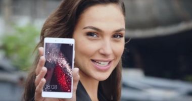 Stire din Eveniment : GAFĂ DE PROPORȚII. CUM SĂ LAUZI HUAWEI DE PE iPHONE!