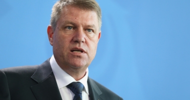 Stire din Politică-Administrație : Președintele Iohannis participă la ședința CSM