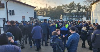 „Ordonanța mincinoșilor” i-a scos în stradă pe polițiștii Penitenciarului Poarta Albă - 2