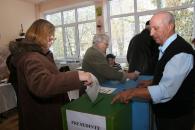 Doi consilieri PSD din Albești, cercetați pentru mită electorală