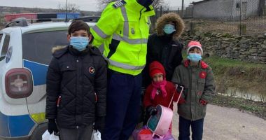 Moș Crăciun în haine de polițist - 1