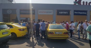 VIDEO. TAXIMETRIȘTII ÎN PROTEST, PE STRĂZILE CONSTANȚEI! - 3