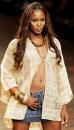 Naomi Campbell susține că e "o femeie casnică"