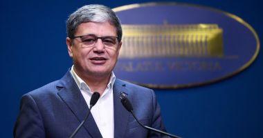 Stire din Politică-Administrație : Ministrul Finanțelor a prezentat „reforma” bugetară. Comasarea unor instituții, abia după alegeri