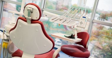 3 soluții moderne pentru sănătatea dinților aduse de Dr. Ionuț Leahu la Clinicile Dentare Dr. Leahu Constanța - 2