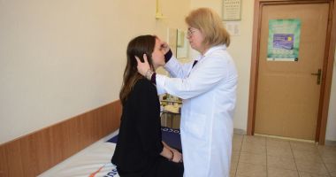 Stire din Social : Cabinete medicale din Epoca de piatră. Fără doctori  și cu aparatură uitată de Dumnezeu