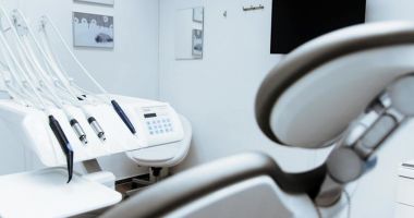 Stire din Eveniment : Activitatea clinicii dentare unde a murit fetița de 2 ani a fost suspendată