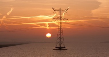 Stire din Economie : România și Turcia vor să construiască cablul submarin pentru transportul energiei electrice