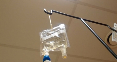 Stire din Social : ACUZAȚII GRAVE LA ADRESA MEDICILOR. O femeie a făcut șoc septic și a murit, după o intervenție chirurgicală greșită