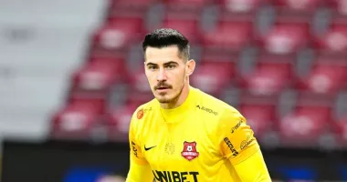 Stire din Sport : Portarul Cătălin Căbuz, convocat de urgență la echipa națională pentru meciul cu Turcia