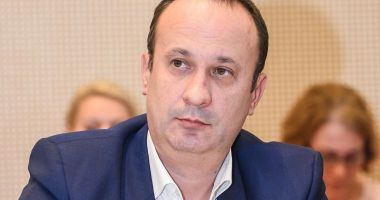 Stire din Politică-Administrație : Ministrul Adrian Câciu: „Salariul minim pe economie se mai poate acorda doar 24 de luni”