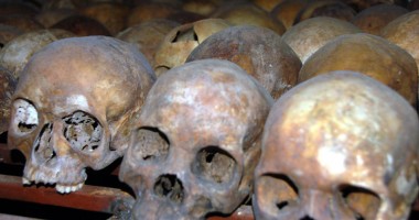 Stire din Actualitate : Groapă comună cu 1.700 de cadavre, descoperită la Tripoli