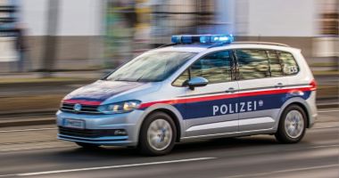 Stire din Actualitate : Cadavru îngropat într-o pivniţă 25 de ani, descoperit în timpul unor lucrări de renovare