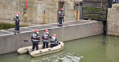 Persoană înecată la ecluza de la Agigea - 3