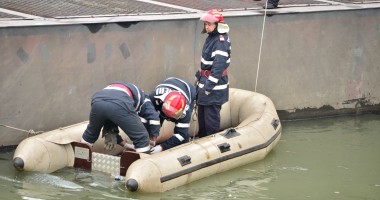 Stire din Eveniment : Persoană înecată la ecluza de la Agigea