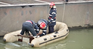 Stire din Eveniment : Soț și soție mor înecați. Mai mulți pescari au filmat și s-au întrecut în glume