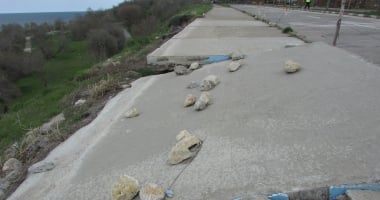 GALERIE FOTO / CAD FALEZELE DIN EFORIE NORD ȘI EFORIE SUD. Ploile au destabilizat malurile - 3
