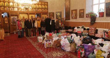 Cadouri pentru familiile nevoiaşe din satul Dulgheru
