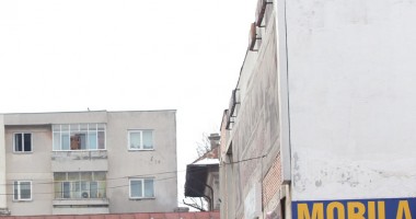 Bodyguarzii "Ham - Ham" pe acoperișul unei piețe din Constanța! - 2