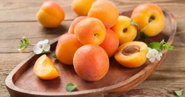 Stire din Sănătate : Caisele, secretul vostru natural pentru o piele și un păr sănătos