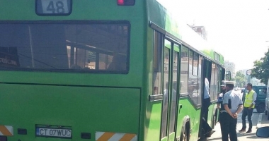 Călătorii frauduloși, arși la buzunare după controale în autobuzele RATC - 2