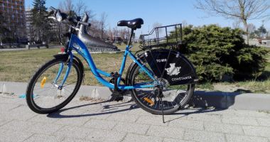 Stire din Eveniment : Călătorește în siguranță pe bicicletă urmărind câteva reguli esențiale