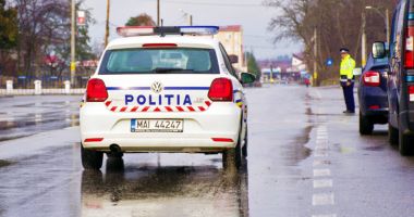 Stire din Eveniment : Vin ninsorile! Avertismentele polițiștilor pentru șoferi