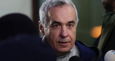 Stire din Actualitate : Călin Georgescu a ajuns la BEC pentru a-şi depune candidatura la alegerile prezidenţiale