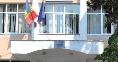 Stire din Cultură-Educație : Motivul incredibil al schimbarii directorului Monica Niciporuc!