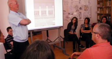 Stire din Cultură-Educație : Profesori englezi, la Liceul "G. Călinescu"