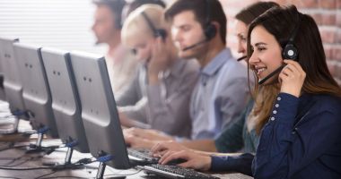 Stire din Social : Lege adoptată în Senat! Operatorii call-center vor fi obligați să răspundă în maxim 5 minute!