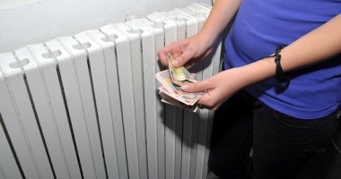 Stire din Social : FACTURILE GROAZEI la căldură / Gerul îi arde la buzunare pe constănțeni