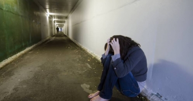 Stire din Eveniment : Calvarul tinerelor AMENINȚATE, BĂTUTE ȘI EXPLOATATE SEXUAL a luat sfârșit. Grup infracțional, nimicit de polițiști