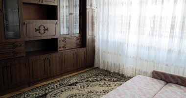 Stire din Economie : Cu cât ne mărește chiria un dulap vechi și un pat care scârțâie