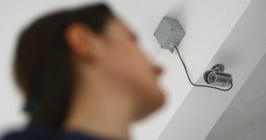 Stire din Cultură-Educație : Bacalaureat 2013 / Dacă sunt prinși candidații copiind