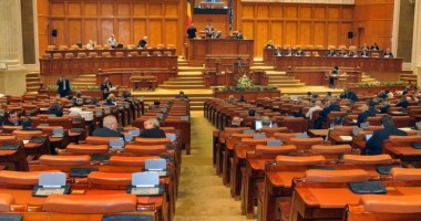 Stire din Politică-Administrație : Deputații au cheltuit în septembrie 1,2 milioane lei pentru cazare