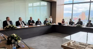 Stire din Economie : Mihai Daraban: „România nu este doar o piață de desfacere, ci și un partener industrial de încredere“