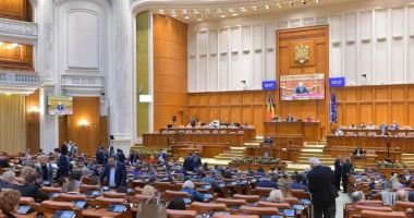 Stire din Actualitate : Moţiunea simplă împotriva ministrului de Externe dezbătută marţi în plenul Camerei Deputaţilor