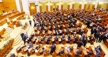 Stire din Politică-Administrație : Ce salarii au angajații Camerei Deputaților. Cât câștigă Liviu Dragnea și șoferul acestuia