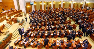 Stire din Politică-Administrație : Coaliția PSD-ALDE și-a pierdut majoritatea la Camera Deputaților