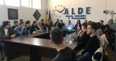 Stire din Politică-Administrație : "Campania electorală între mit și realitate", seminar organizat de ALDE Constanța