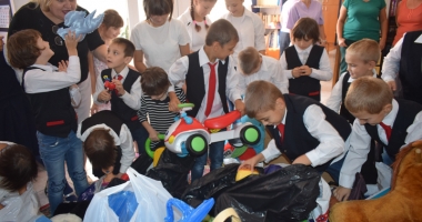 BUCURIE FĂRĂ MARGINI! ÎMPREUNĂ AM FĂCUT FERICIȚI 24 DE COPILAȘI - 5